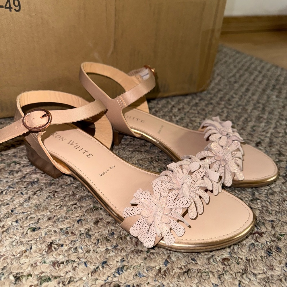 Ron White Women's Pink Sandals Size 38